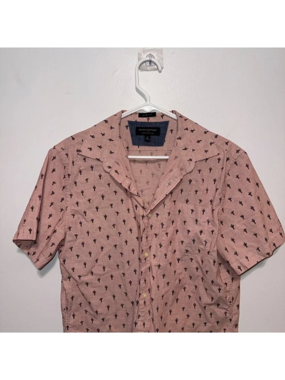 Banana Republic Mens Slim Fit Cactus Print Pink Short Sleeve Button-Up Shirt Siz
